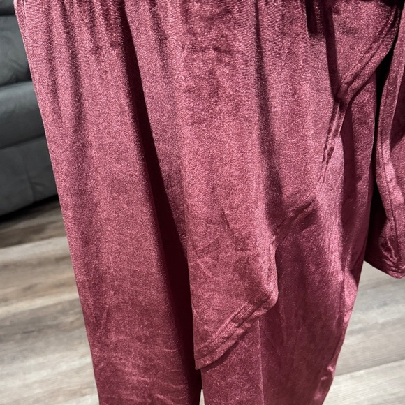 Serra Long Sleeve Velvet Dress in Rich burgundy - Picture 3 of 9